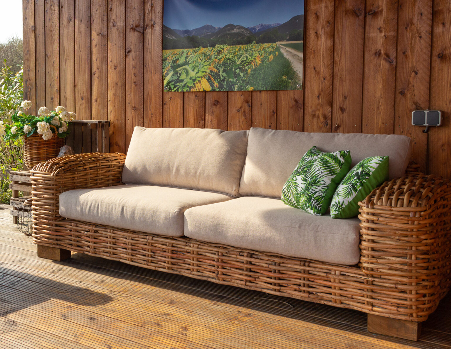 Das Rattan Sofa Atlanta ist ein Blickfang. Einzigartige Rattan Sofa.